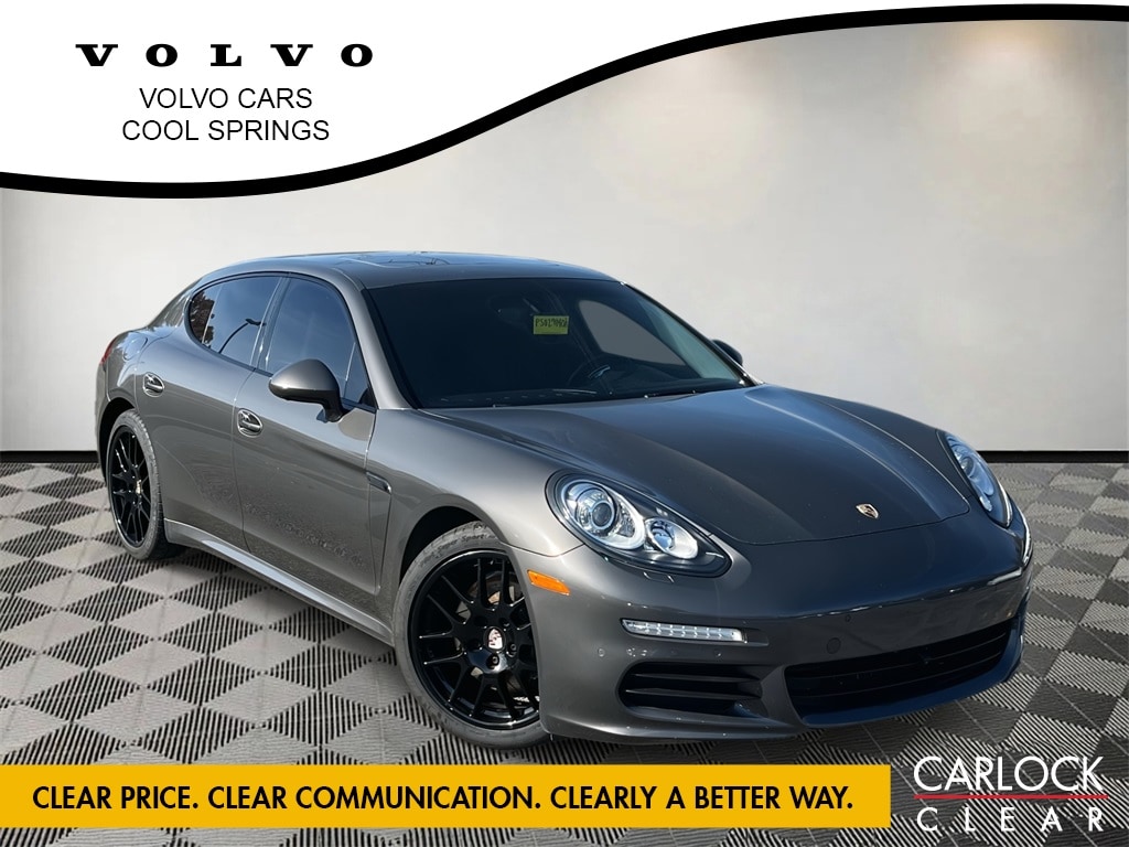 2016 Porsche Panamera Base