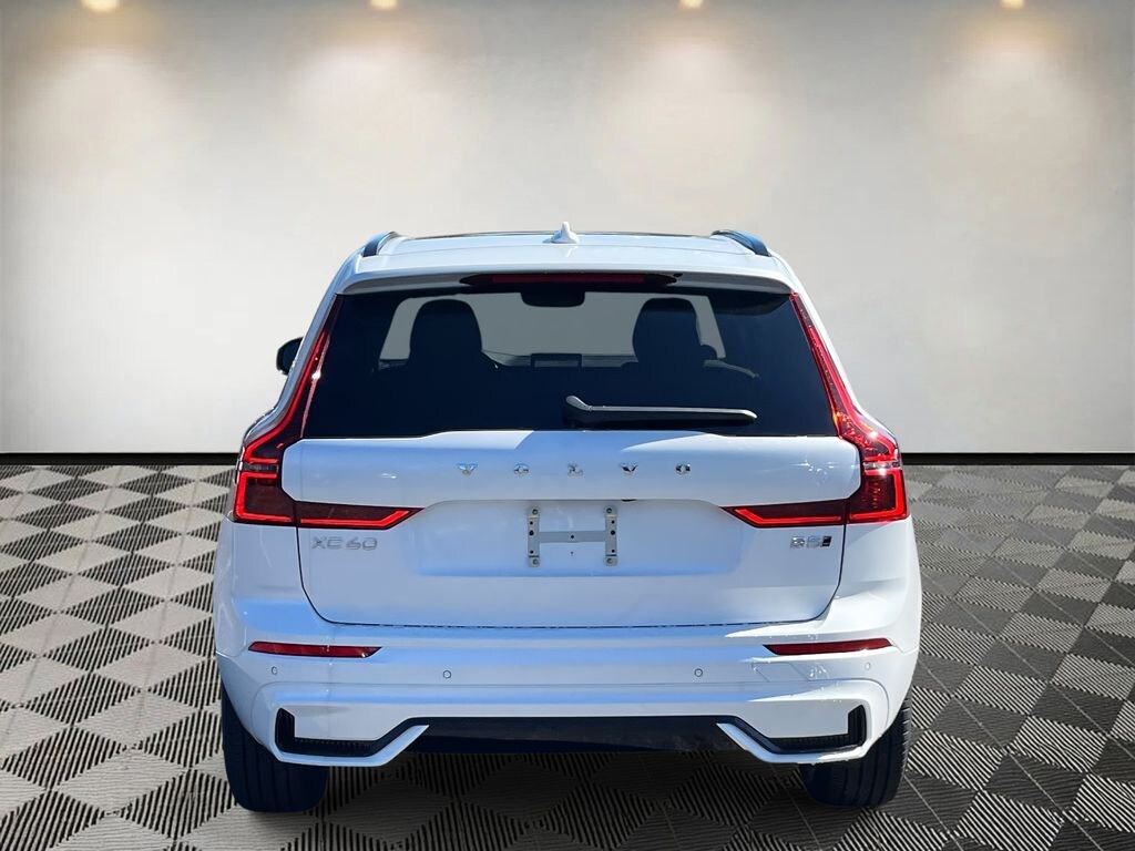 New 2026 Volvo XC60 B5 Core SUV