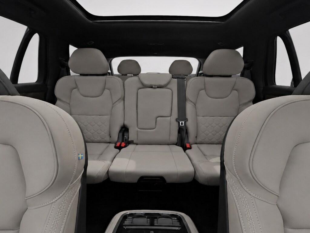 2026 Volvo XC90 Plus - Photo 17