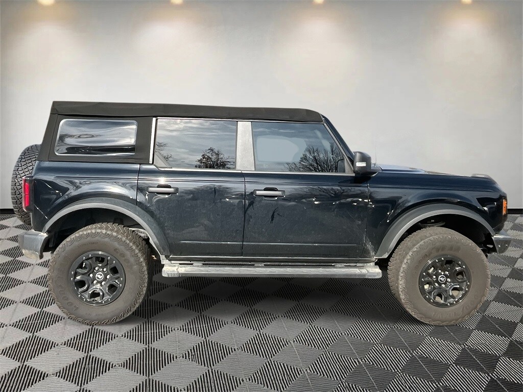 2022 Ford Bronco Wildtrak photo 2