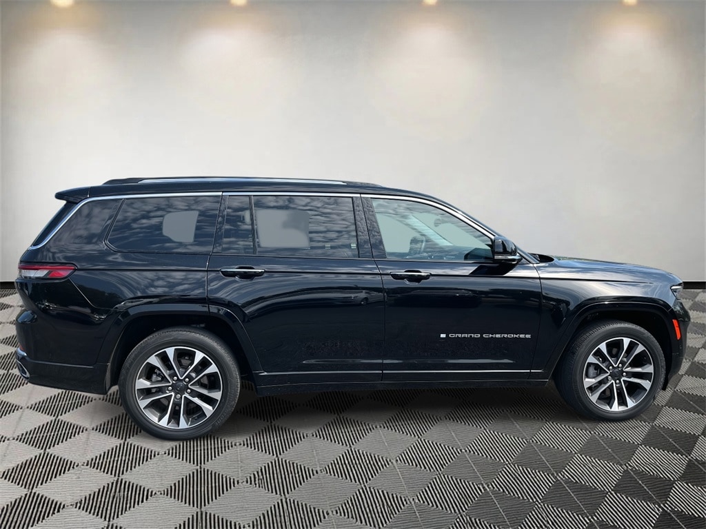 Used 2022 Jeep New Grand Cherokee Overland SUV