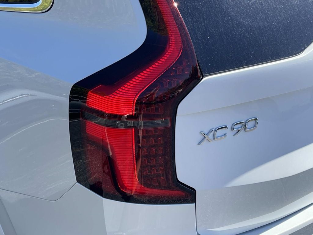 2026 Volvo XC90 Ultra - Photo 10