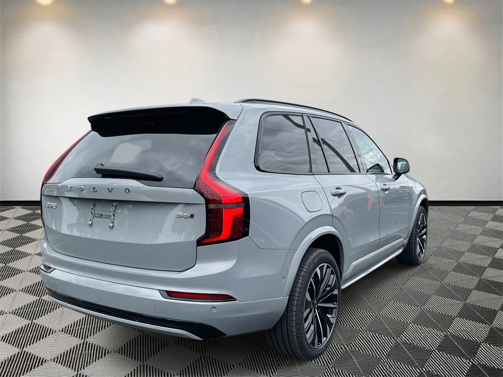 New 2026 Volvo XC90 B6 Ultra Dark Theme 7-Seater SUV