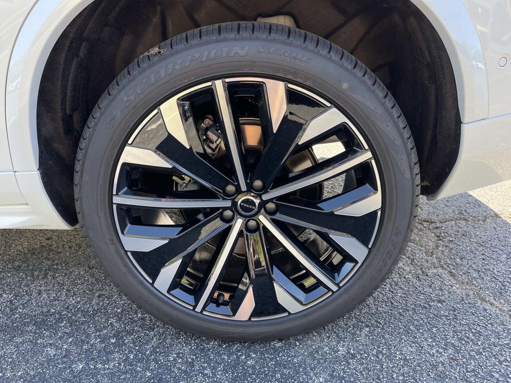2026 Volvo XC90 Ultra - Photo 11