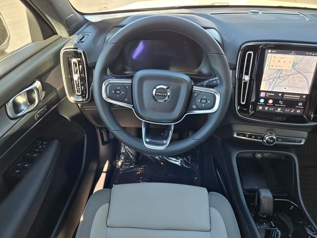 2026 Volvo EX40 Plus - Photo 13