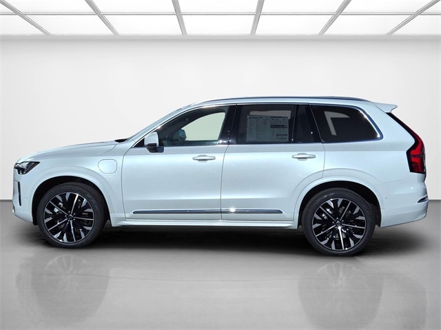 2026 Volvo XC90 Plus - Photo 7