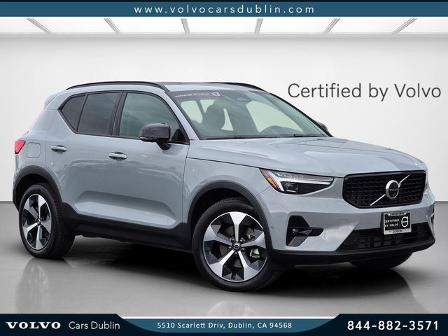 2026 Volvo XC40