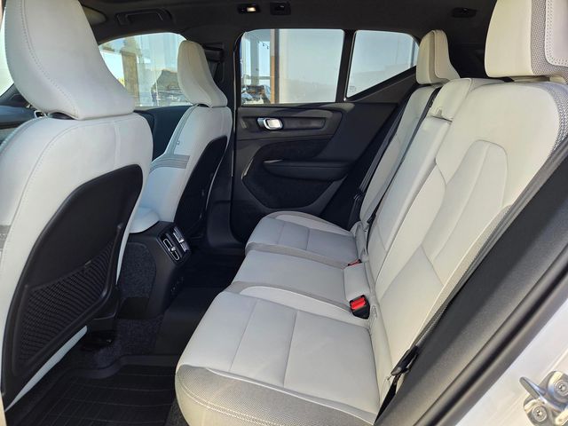 2026 Volvo EX40 Plus - Photo 10