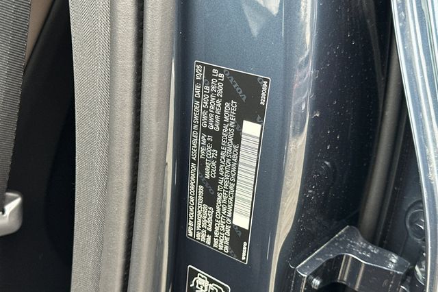 2026 Volvo XC60 Plus - Photo 28