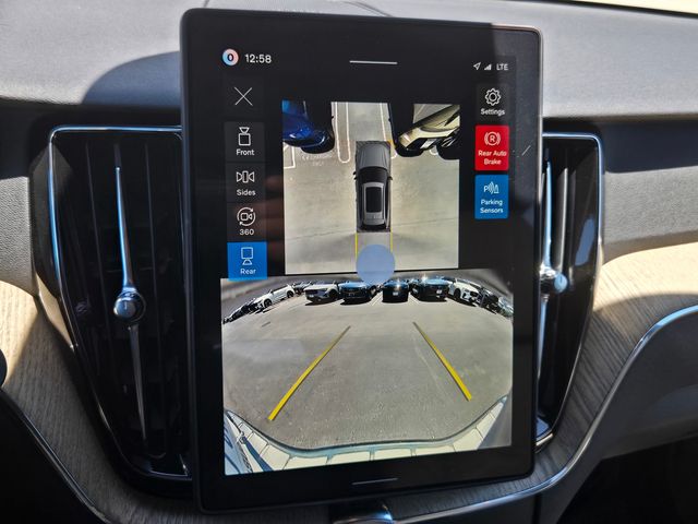 2026 Volvo XC60 Plus - Photo 16