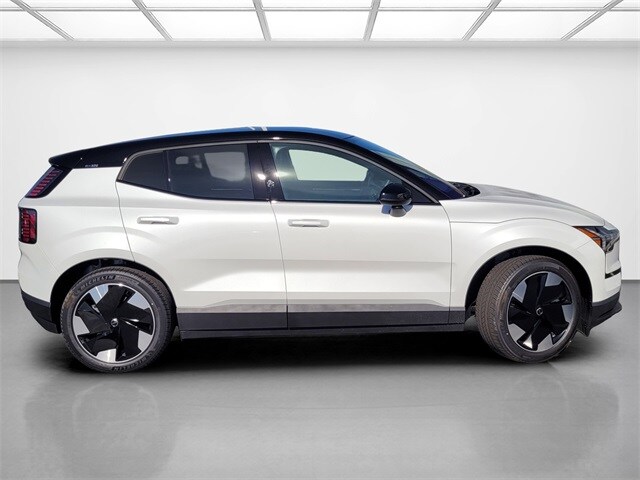 2025 Volvo EX30 Plus photo 4