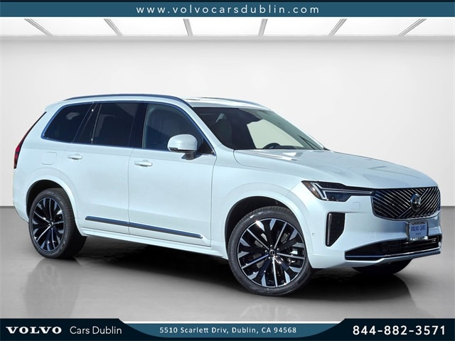 2026 Volvo XC90 Plus's photo