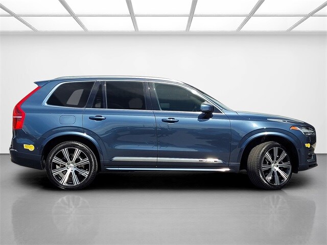 2023 Volvo XC90 Recharge T8 Plus photo 3