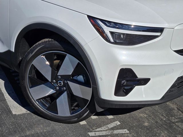 2026 Volvo EX40 Plus - Photo 9