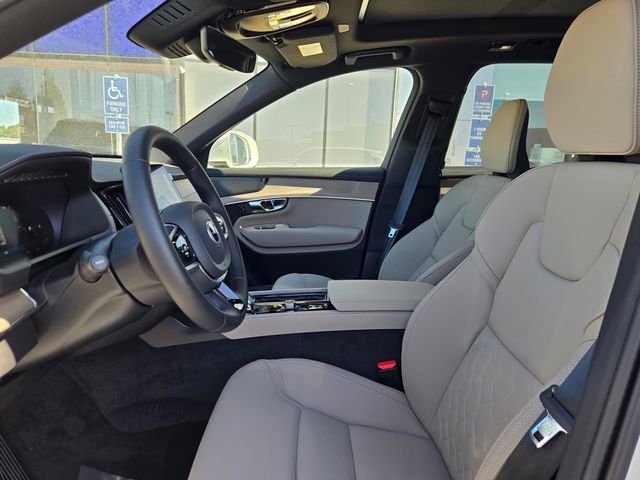 2026 Volvo XC90 Plus - Photo 26