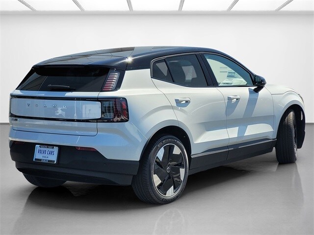 2025 Volvo EX30 Plus photo 3
