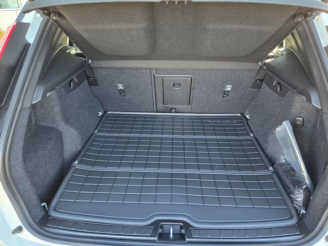2026 Volvo EX40 Plus - Photo 27