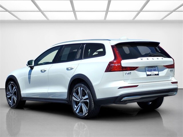 2024 Volvo V60 Cross Country Plus - Photo 6