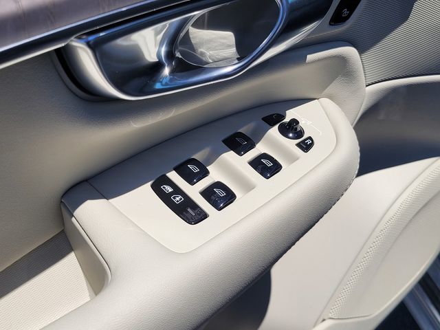 2026 Volvo XC90 Ultra - Photo 17