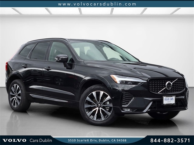 2025 Volvo XC60 Plus's photo