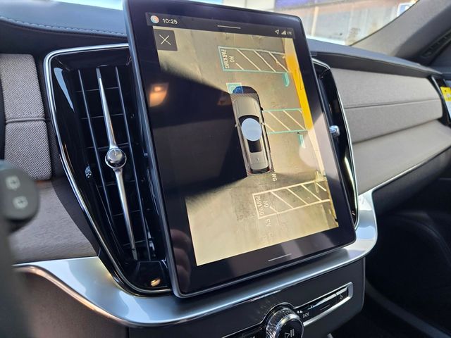 2026 Volvo XC90 Plus - Photo 21