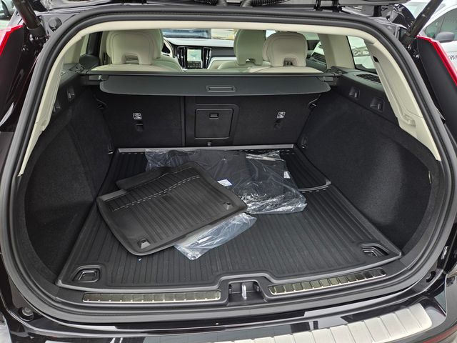 2026 Volvo V60 Cross Country Plus - Photo 21