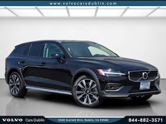 2026 Volvo V60 Cross Country B5 Ultra AWD Wagon