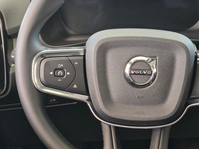 2026 Volvo XC40 Core - Photo 11
