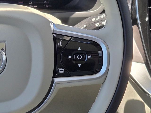 2026 Volvo XC90 Ultra - Photo 16