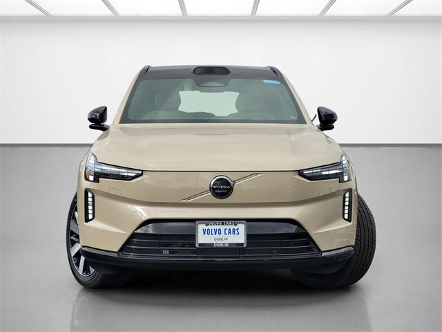 2025 Volvo EX90 Twin Motor Plus photo 2