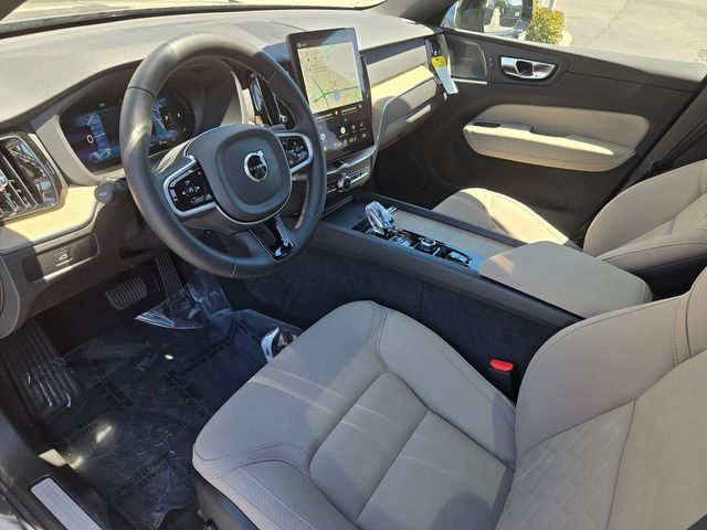 2026 Volvo XC60 Plus - Photo 9