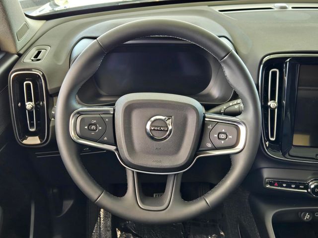 2026 Volvo XC40 Core - Photo 10