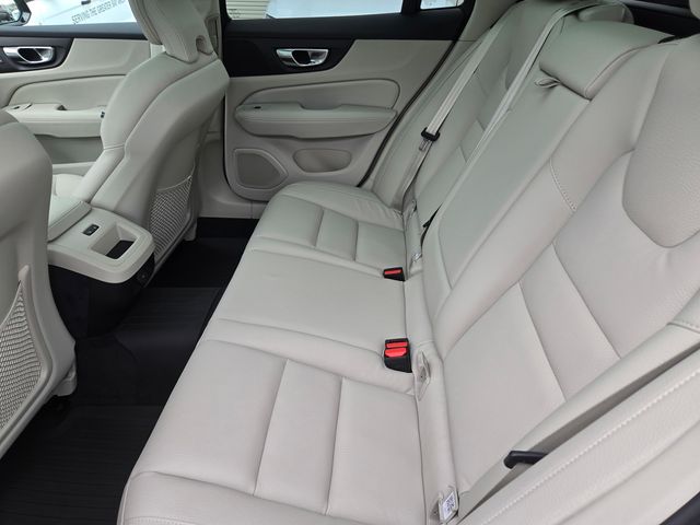 2026 Volvo V60 Cross Country Plus - Photo 12