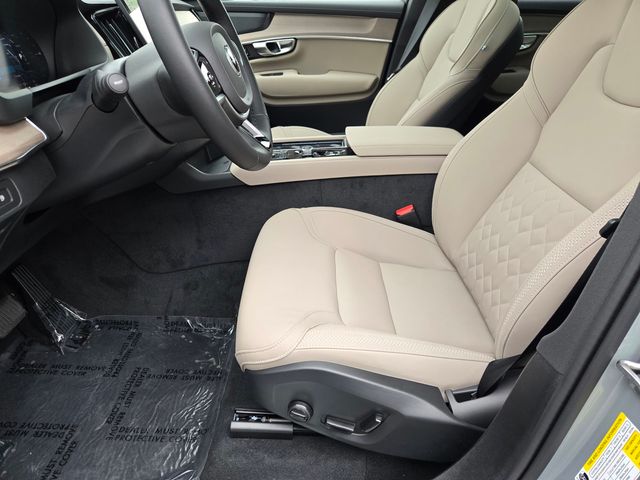 2026 Volvo XC90 Plus - Photo 25