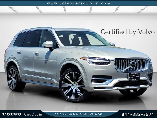 2023 Volvo XC90 Plus's photo
