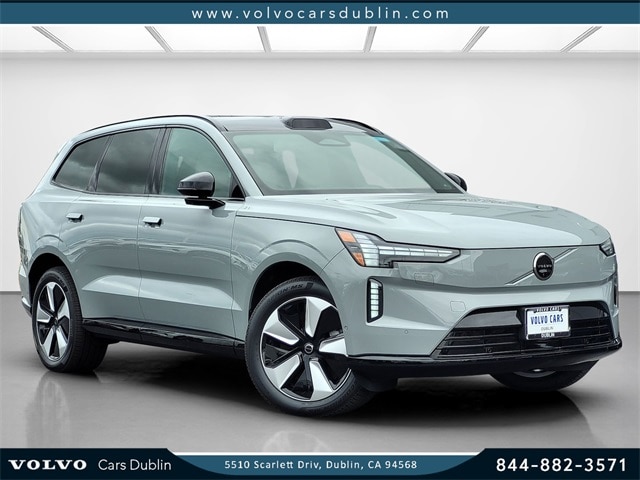 2025 Volvo EX90 Plus's photo