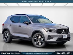 2026 Volvo XC40 B5 Core AWD SUV