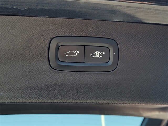 2022 Volvo XC90 R-Design - Photo 25