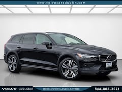 2026 Volvo V60 Cross Country B5 Plus AWD Wagon