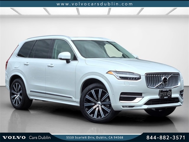 2025 Volvo XC90 Plus's photo