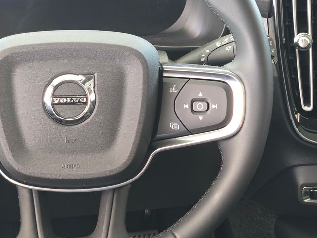 2026 Volvo XC40 Core - Photo 12