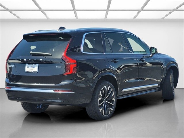 2025 Volvo XC90 Plus photo 4