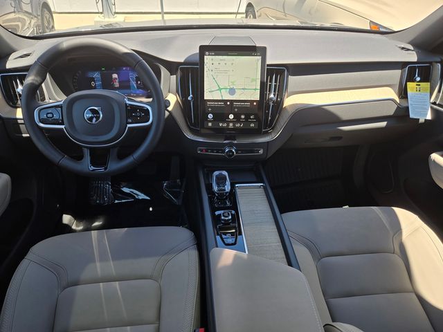 2026 Volvo XC60 Plus - Photo 14