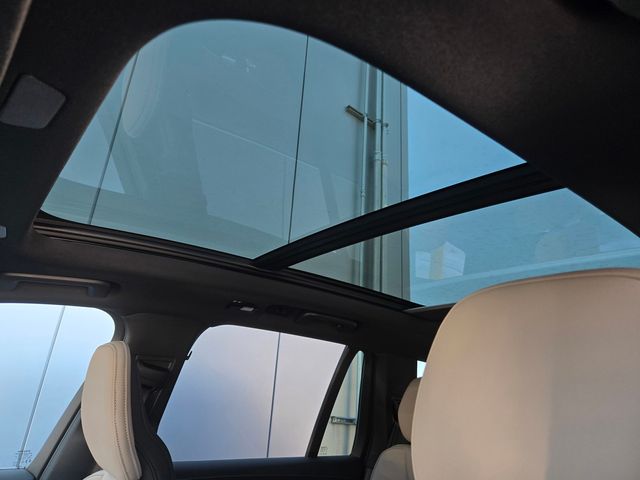 2026 Volvo XC90 Plus - Photo 21