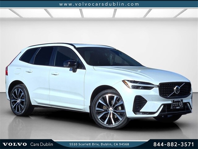 2023 Volvo XC60 B5 Plus Dark Theme AWD's photo