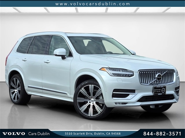 2025 Volvo XC90 Plus's photo