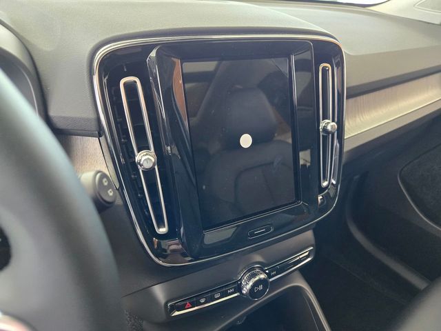 2026 Volvo XC40 Core - Photo 18