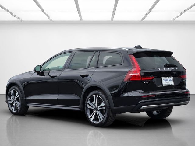 2026 Volvo V60 Cross Country Plus - Photo 6