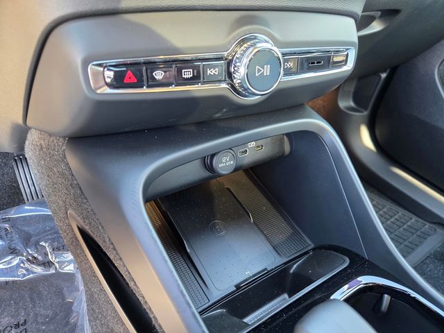 2026 Volvo EX40 Plus - Photo 23