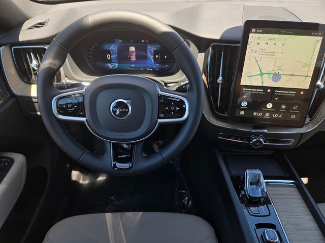 2026 Volvo XC60 Plus - Photo 13